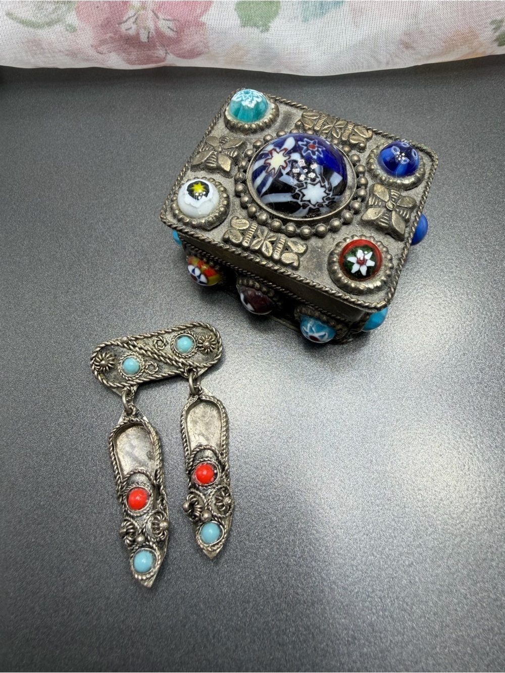 Bedouin Shoes Pin Yemeni Tribal Vintage with box #25SET